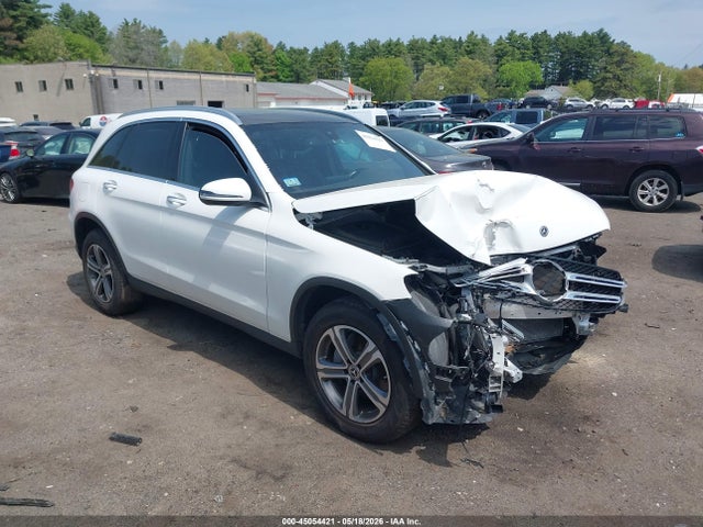Salvage Mercedes-Benz GLC Image