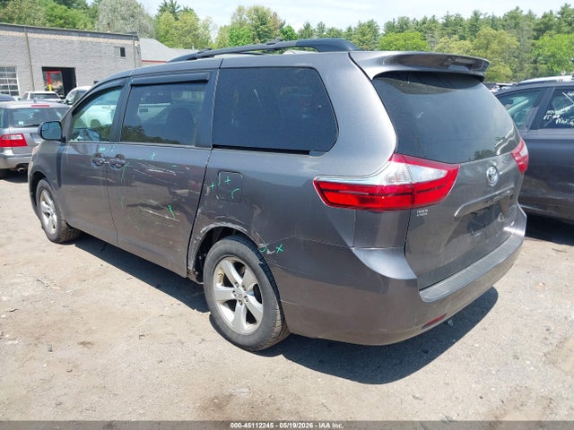 Toyota Sienna Le 8 Passenger