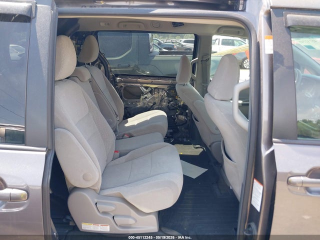 Toyota Sienna Le 8 Passenger