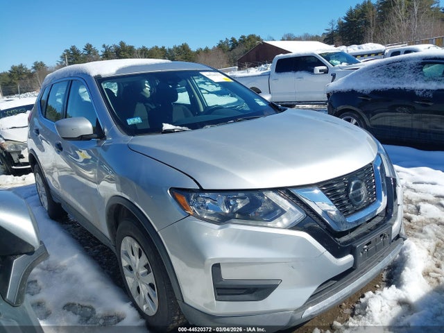 Salvage Nissan Rogue Image