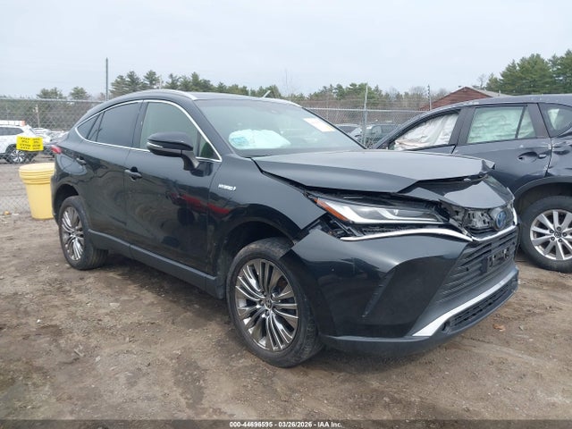 Salvage Toyota Venza Image