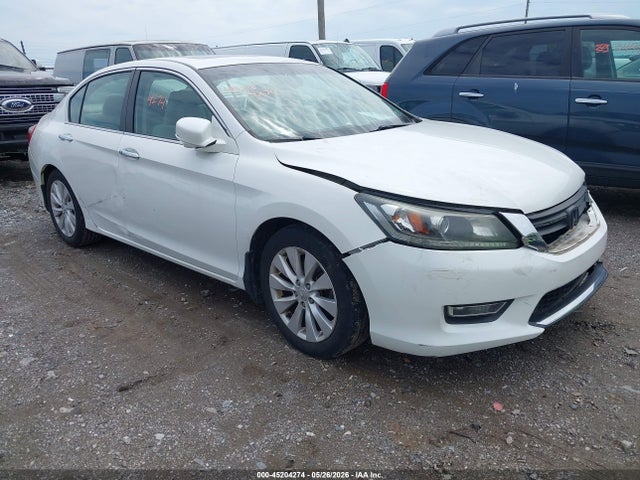 Salvage Honda Accord Image