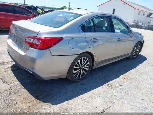 Subaru Legacy 2.5i Premium