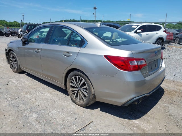 Subaru Legacy 2.5i Premium