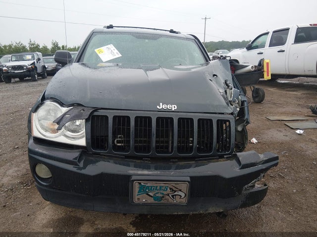 Jeep Grand Cherokee Laredo