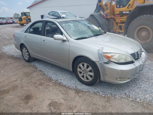 Salvage Toyota Camry Image