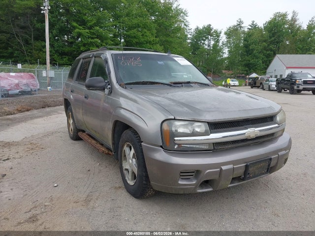Salvage Chevrolet Trailblazer Image