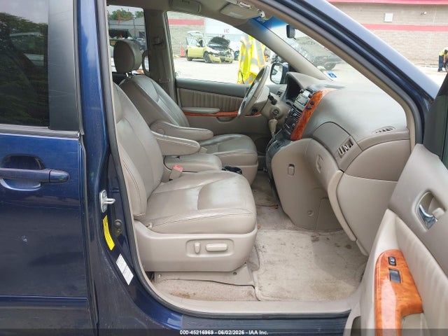 Toyota Sienna Xle