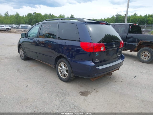 Toyota Sienna Xle