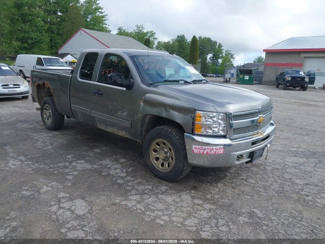 Salvage Chevrolet Silverado 1500 Image