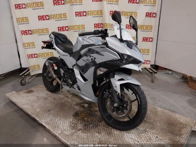 Salvage Kawasaki Ex500 Image