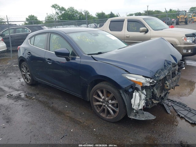 Salvage Mazda Mazda3 Image