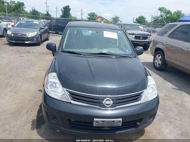 Nissan Versa 1.8 S