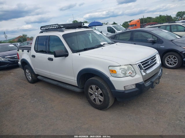 Salvage Ford Explorer Image