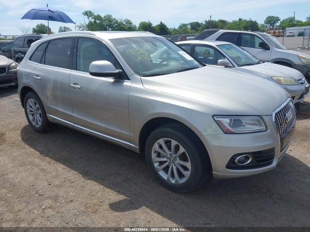 Salvage Audi Q5 Image