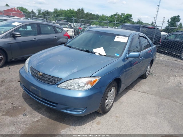 Toyota Camry Le V6