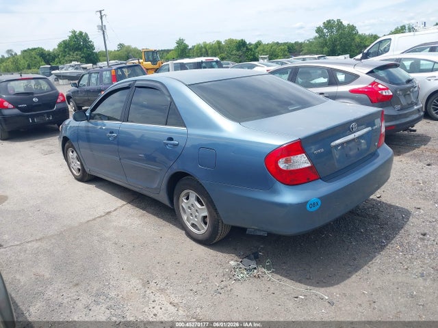 Toyota Camry Le V6