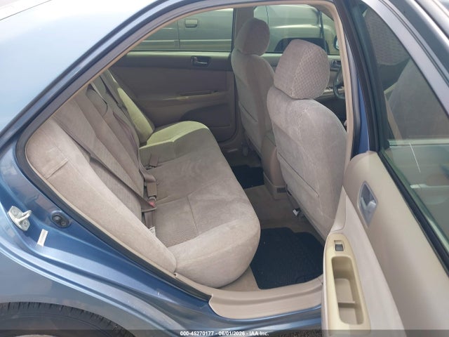 Toyota Camry Le V6