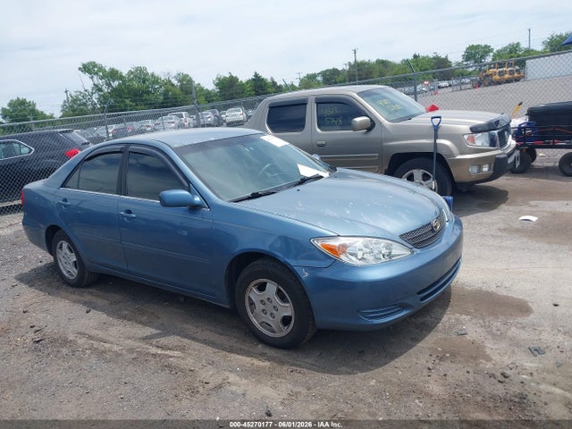 Salvage Toyota Camry Image