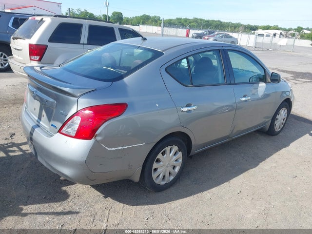 Nissan Versa 1.6 Sv