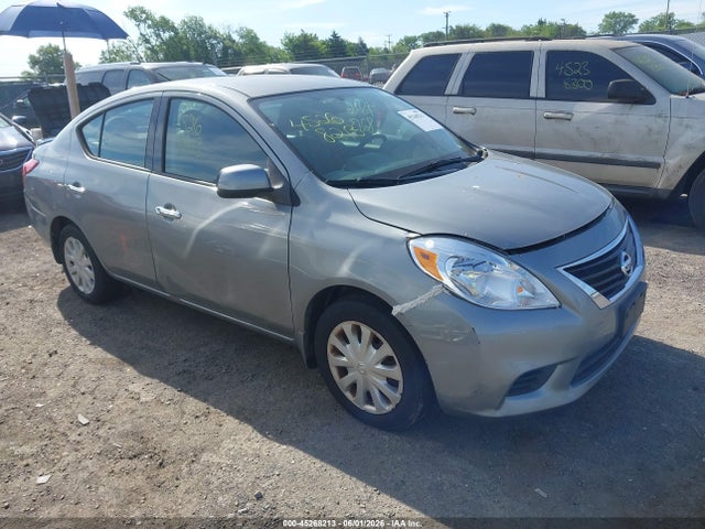 Salvage Nissan Versa Image