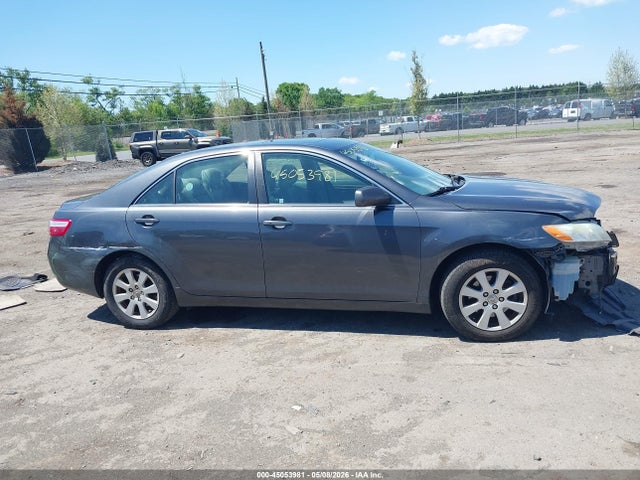 Toyota Camry Xle V6