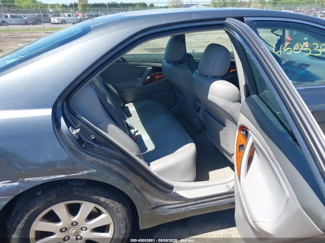 Toyota Camry Xle V6