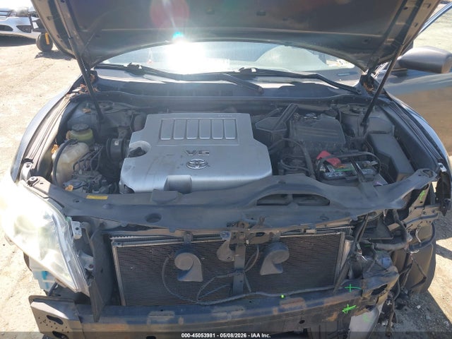 Toyota Camry Xle V6