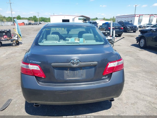 Toyota Camry Xle V6
