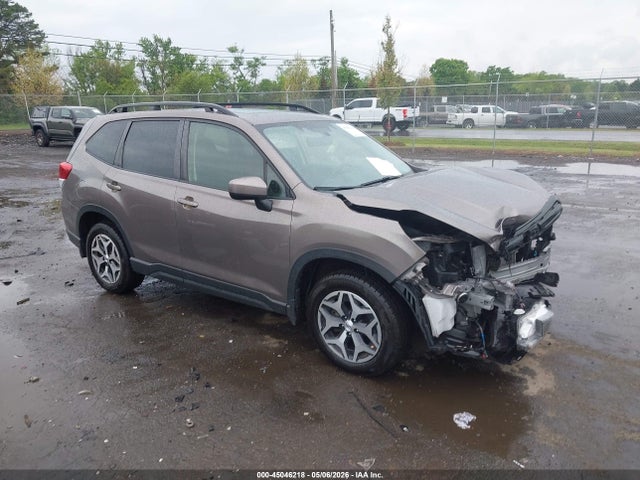 Salvage Subaru Forester Image