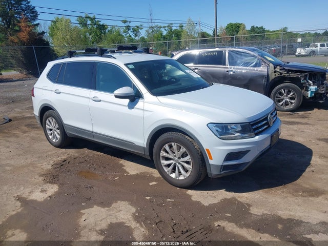 Salvage Volkswagen Tiguan Image