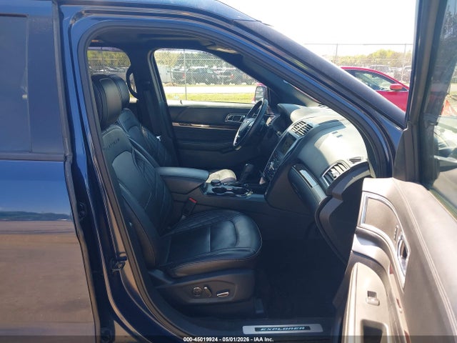 Ford Explorer Platinum