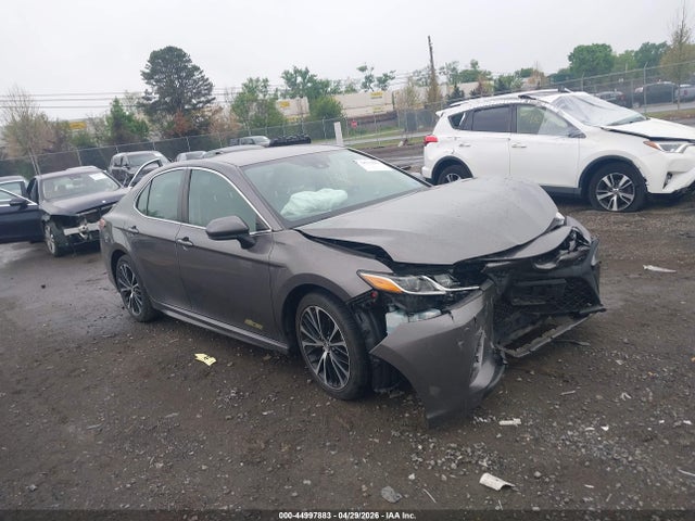 Salvage Toyota Camry Image