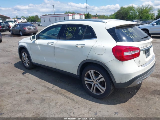Mercedes-Benz GLA 4matic