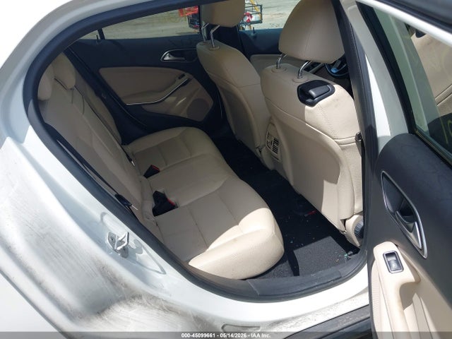 Mercedes-Benz GLA 4matic