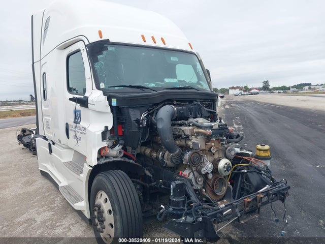 Freightliner Cascadia 126