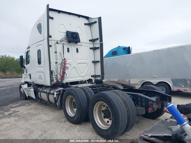 Freightliner Cascadia 126