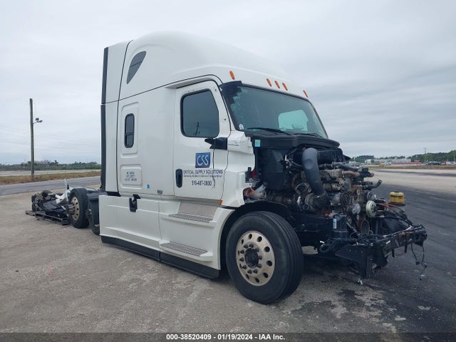 Salvage Freightliner Cascadia 126 Image