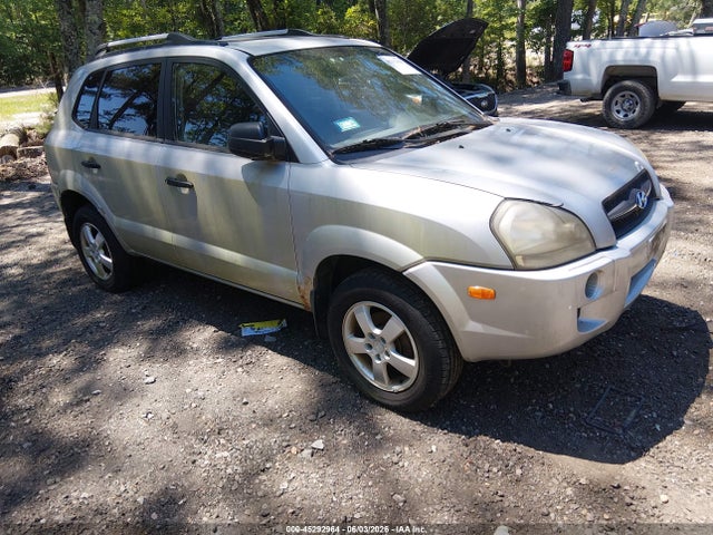 Salvage Hyundai TUCSON Image
