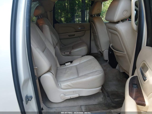Cadillac Escalade Standard