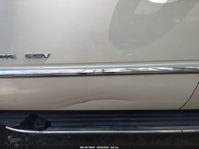 Cadillac Escalade Standard