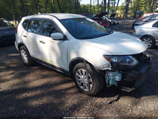 Salvage Nissan Rogue Image