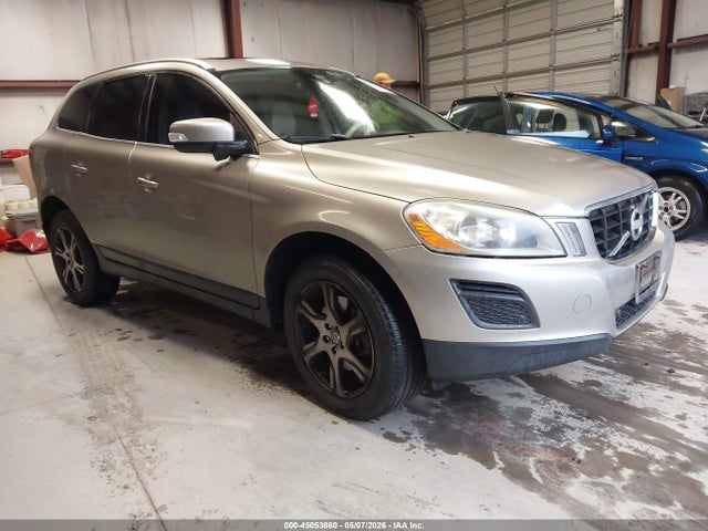 Salvage Volvo XC60 Image