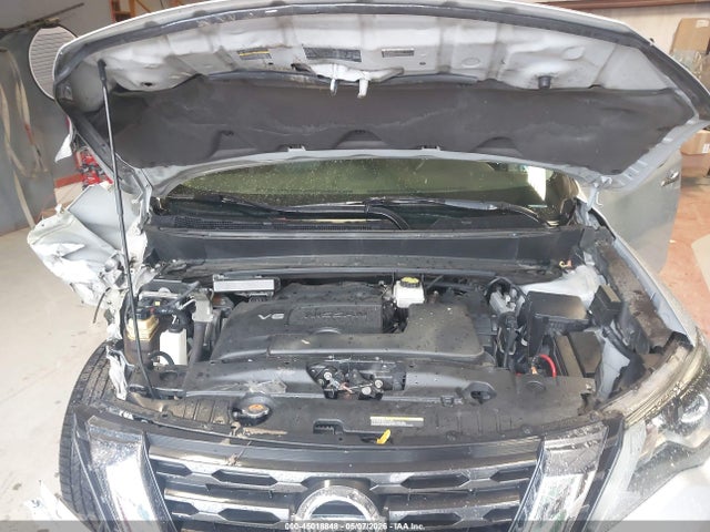 Nissan Pathfinder Sv