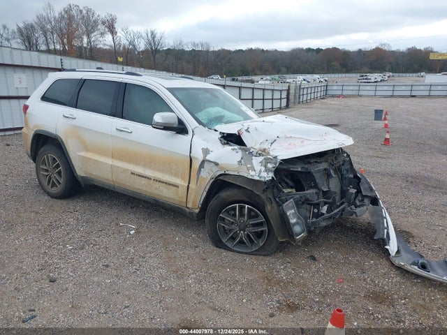 Salvage Jeep Grand Cherokee Image