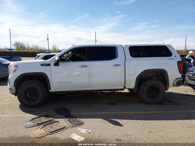 GMC Sierra 1500 4wd  Short Box Slt