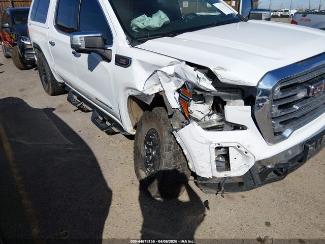 GMC Sierra 1500 4wd  Short Box Slt