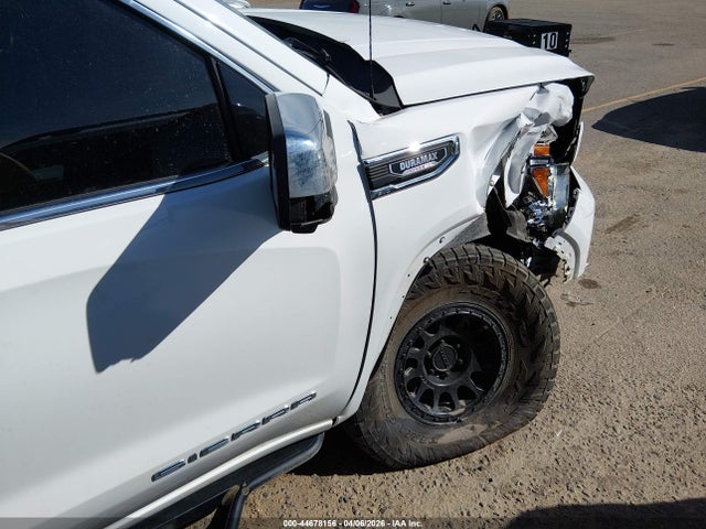 GMC Sierra 1500 4wd  Short Box Slt