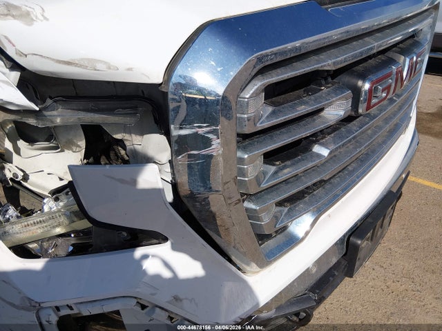 GMC Sierra 1500 4wd  Short Box Slt