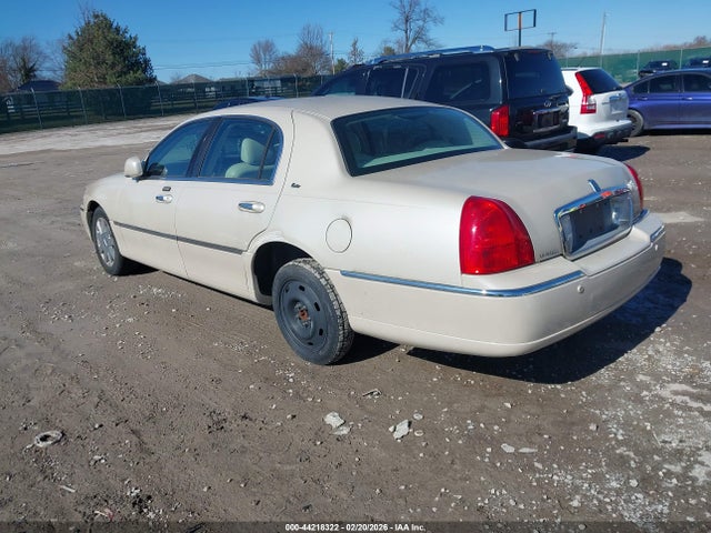 Lincoln Towncar Cartier
